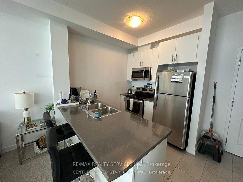 Front of Unit 612, 101 Shoreview Place