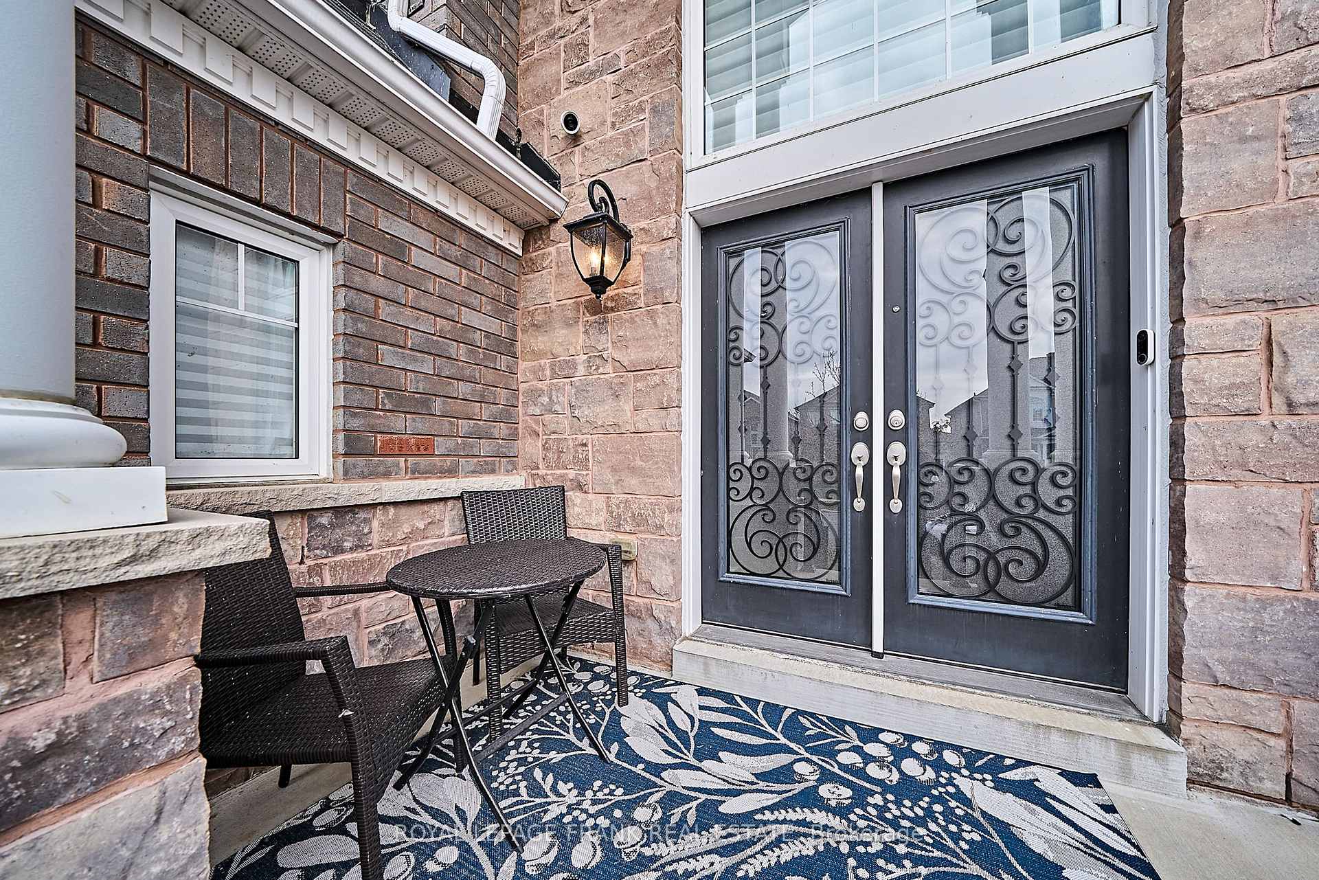 Photo 2 of 83 Sharplin Drive, Ajax, South East — HOMEH