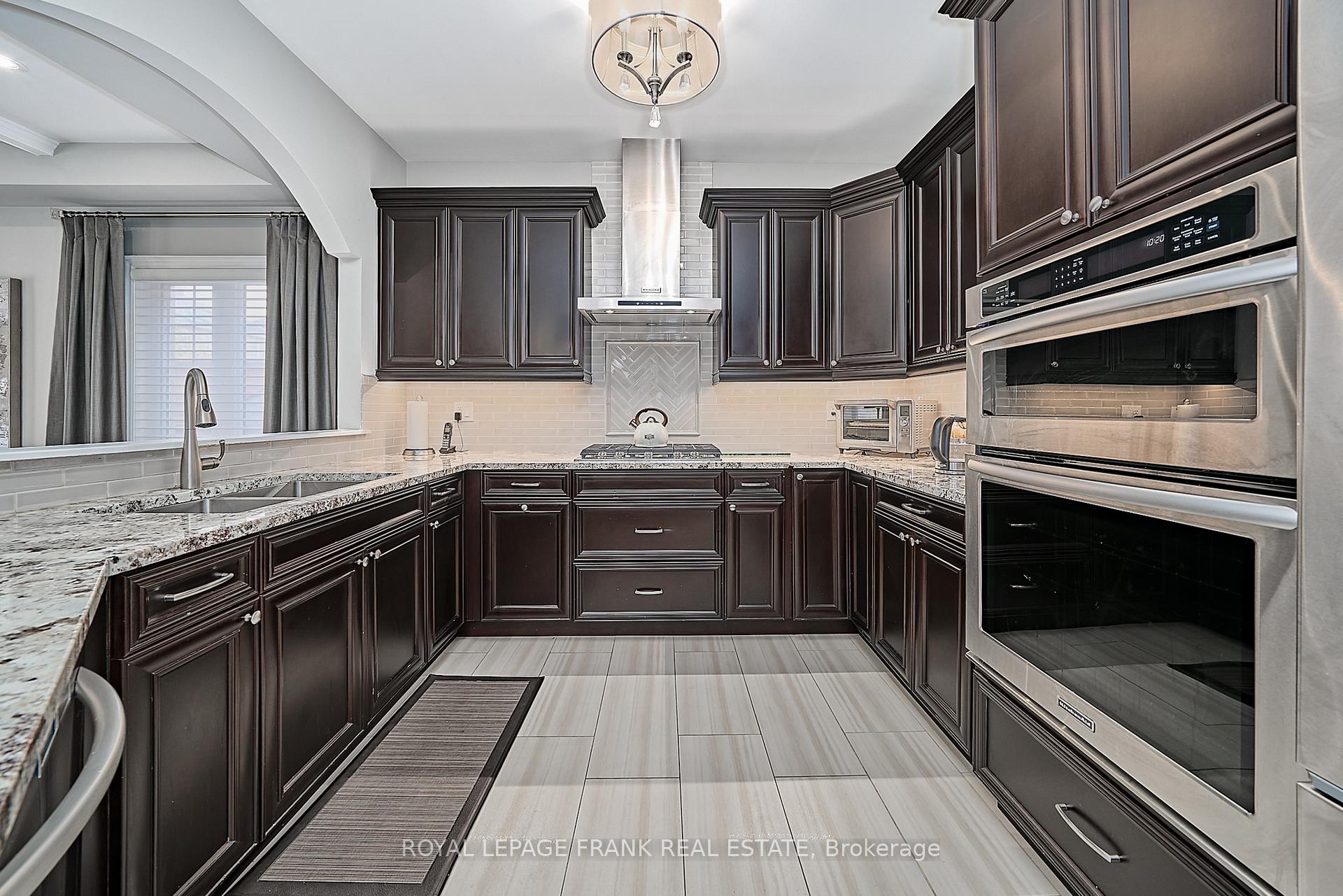 Photo 12 of 83 Sharplin Drive, Ajax, South East — HOMEH