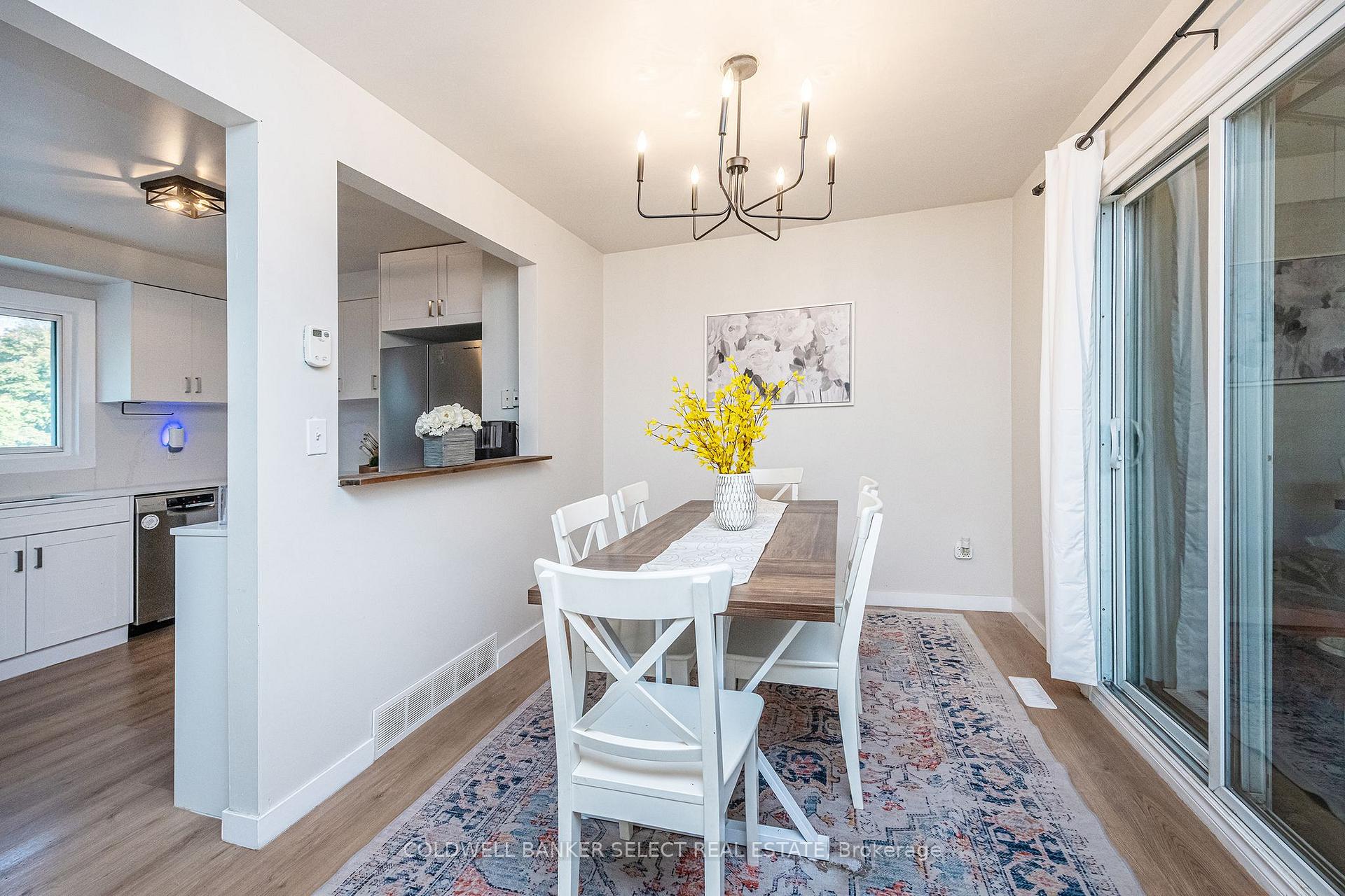 Photo 6 of 243 Leavens Court, Caledon, Bolton East — HOMEH
