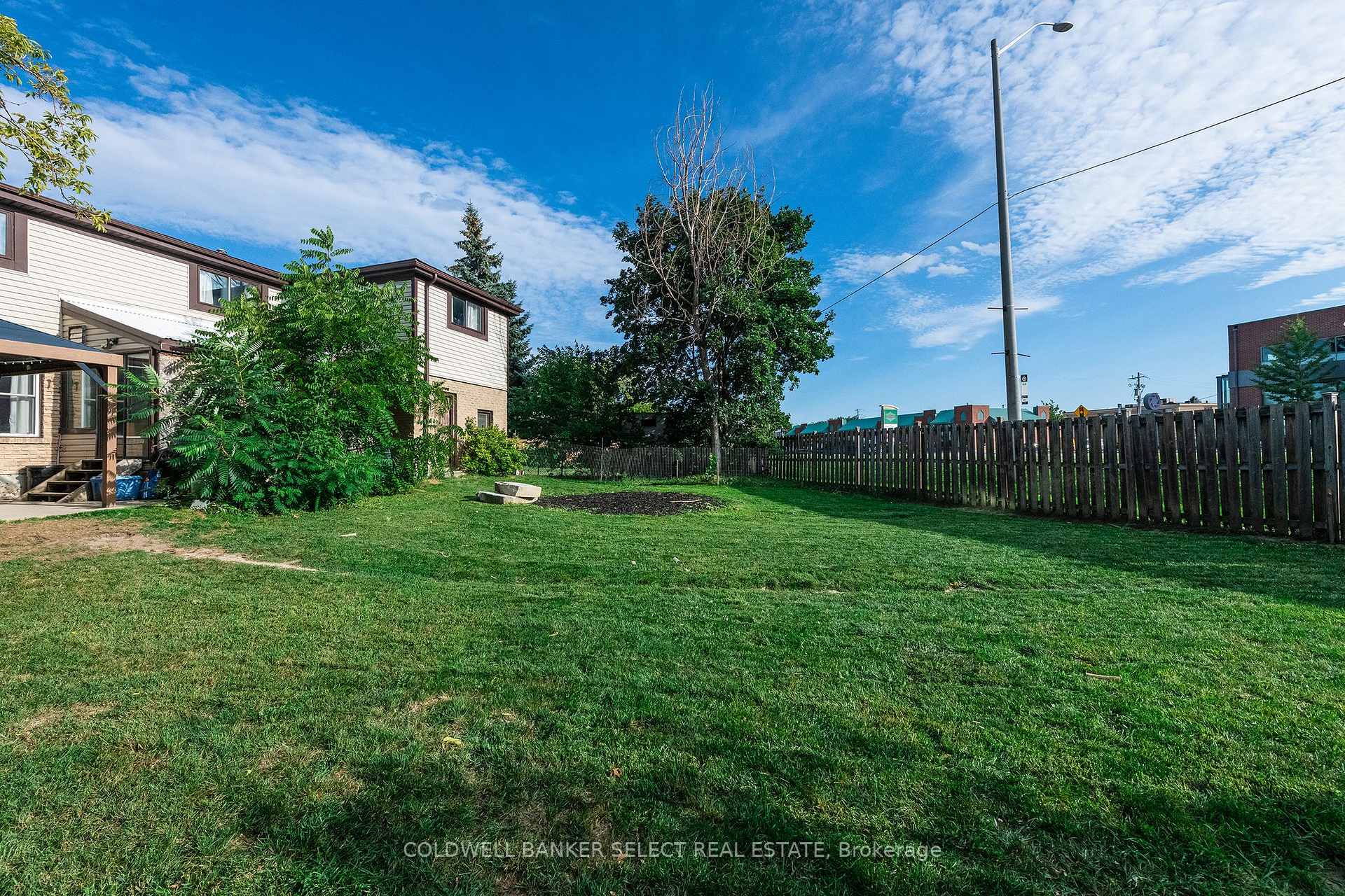 Photo 20 of 243 Leavens Court, Caledon, Bolton East — HOMEH