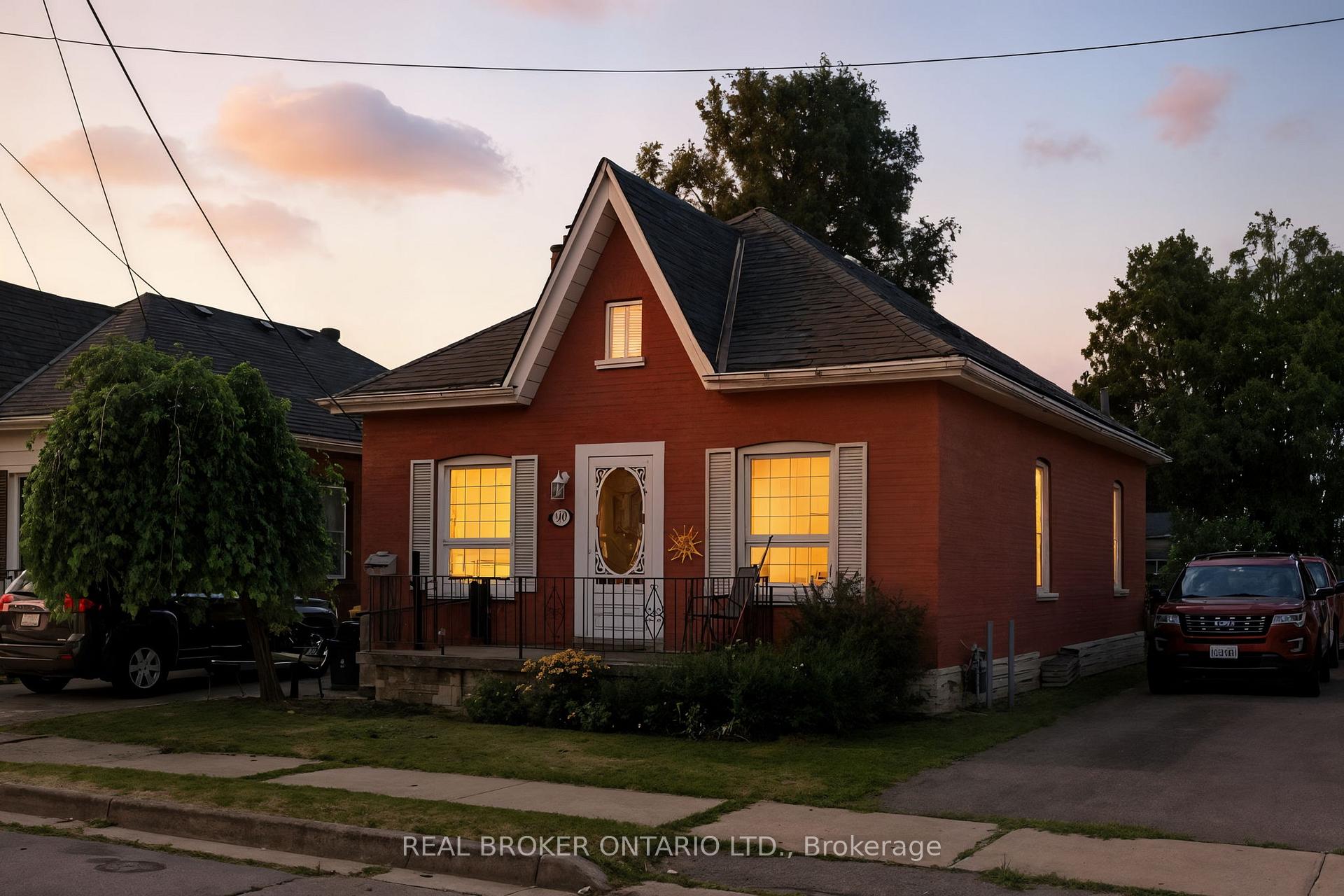 Front of 96 Aberdeen Avenue