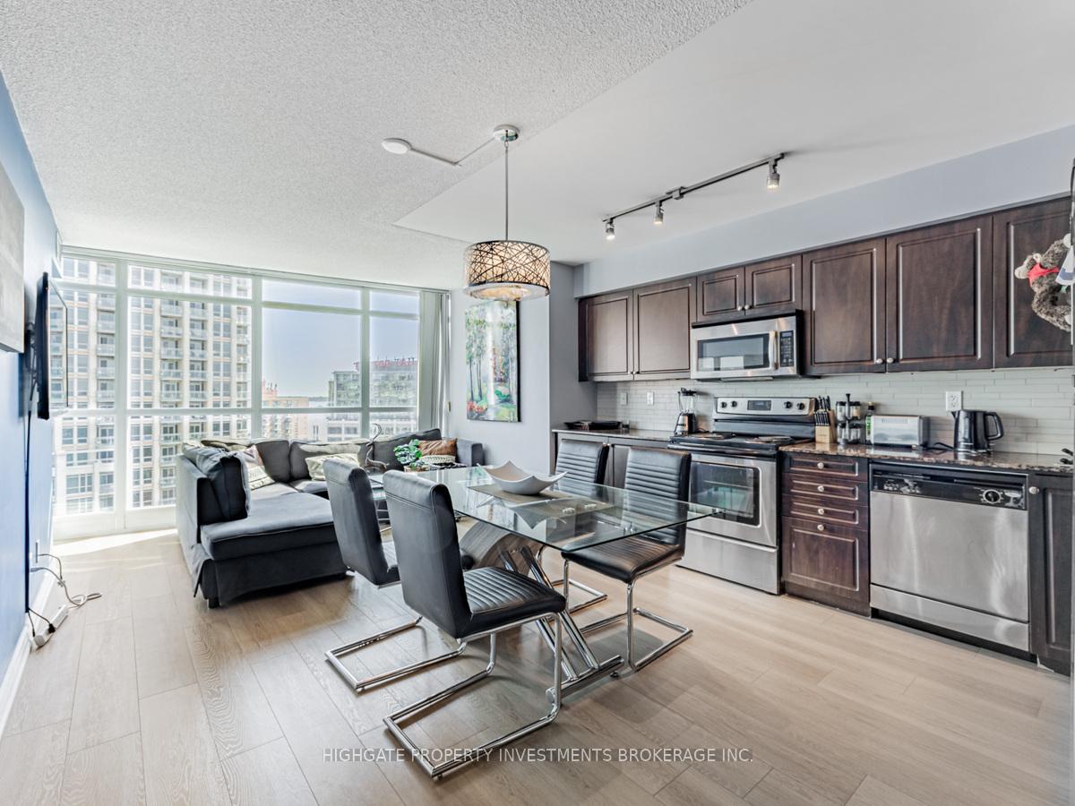 Photo 5 of Unit 1302, 215 Fort York Boulevard, Toronto, Niagara — HOMEH