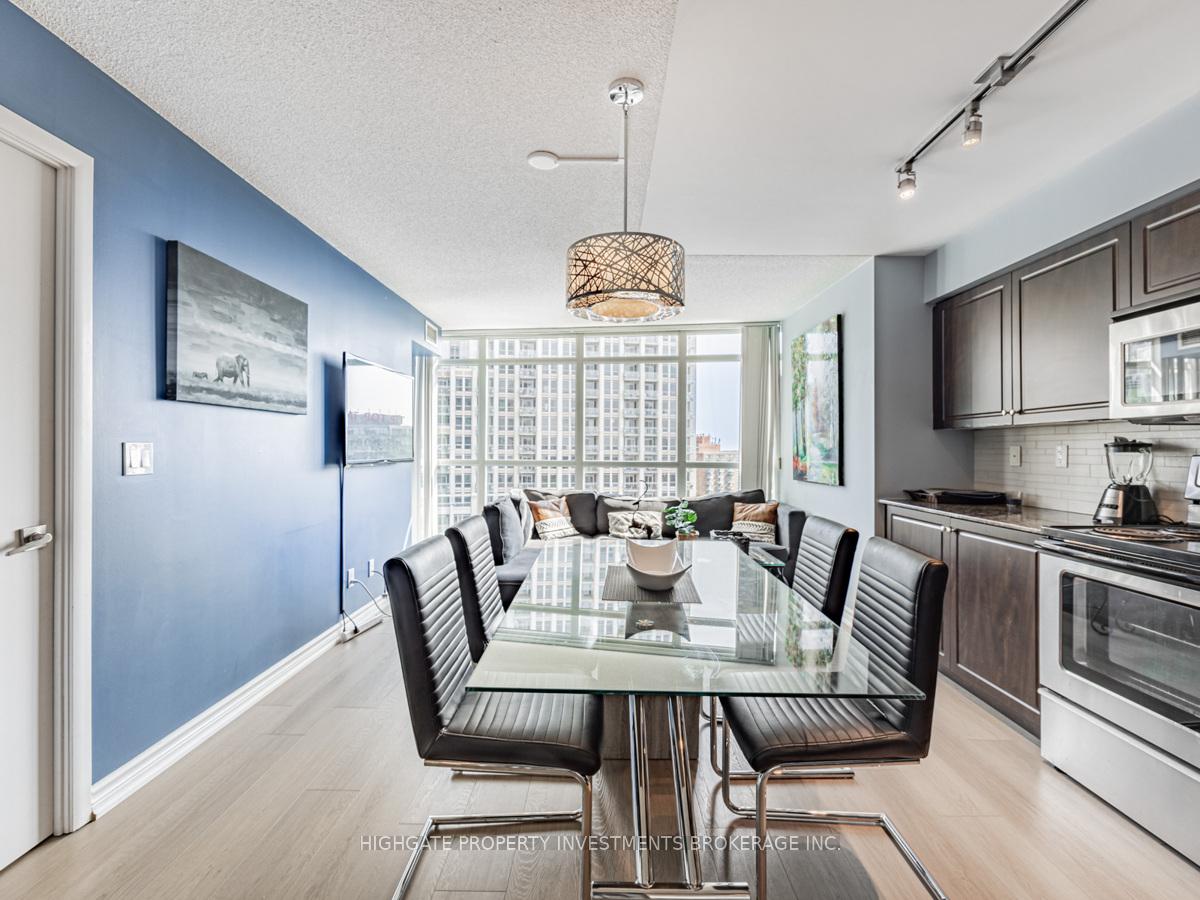 Photo 6 of Unit 1302, 215 Fort York Boulevard, Toronto, Niagara — HOMEH