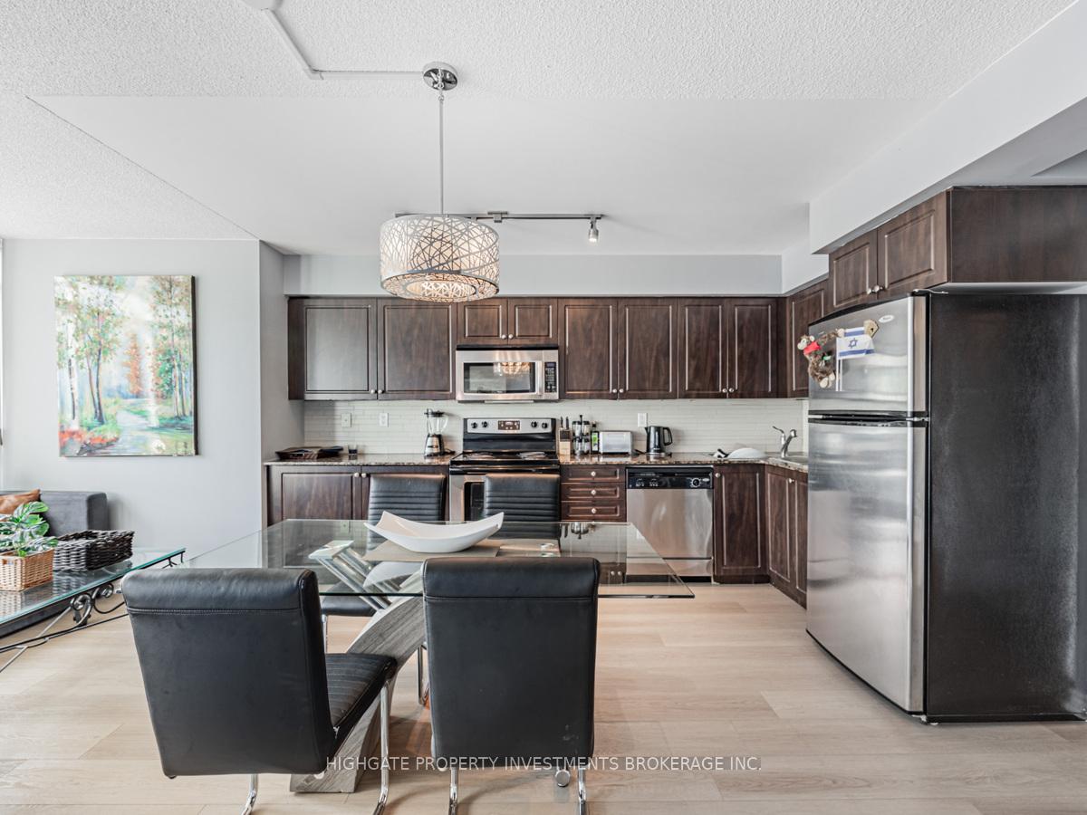 Photo 8 of Unit 1302, 215 Fort York Boulevard, Toronto, Niagara — HOMEH