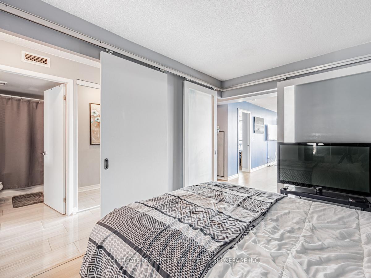 Photo 20 of Unit 1302, 215 Fort York Boulevard, Toronto, Niagara — HOMEH