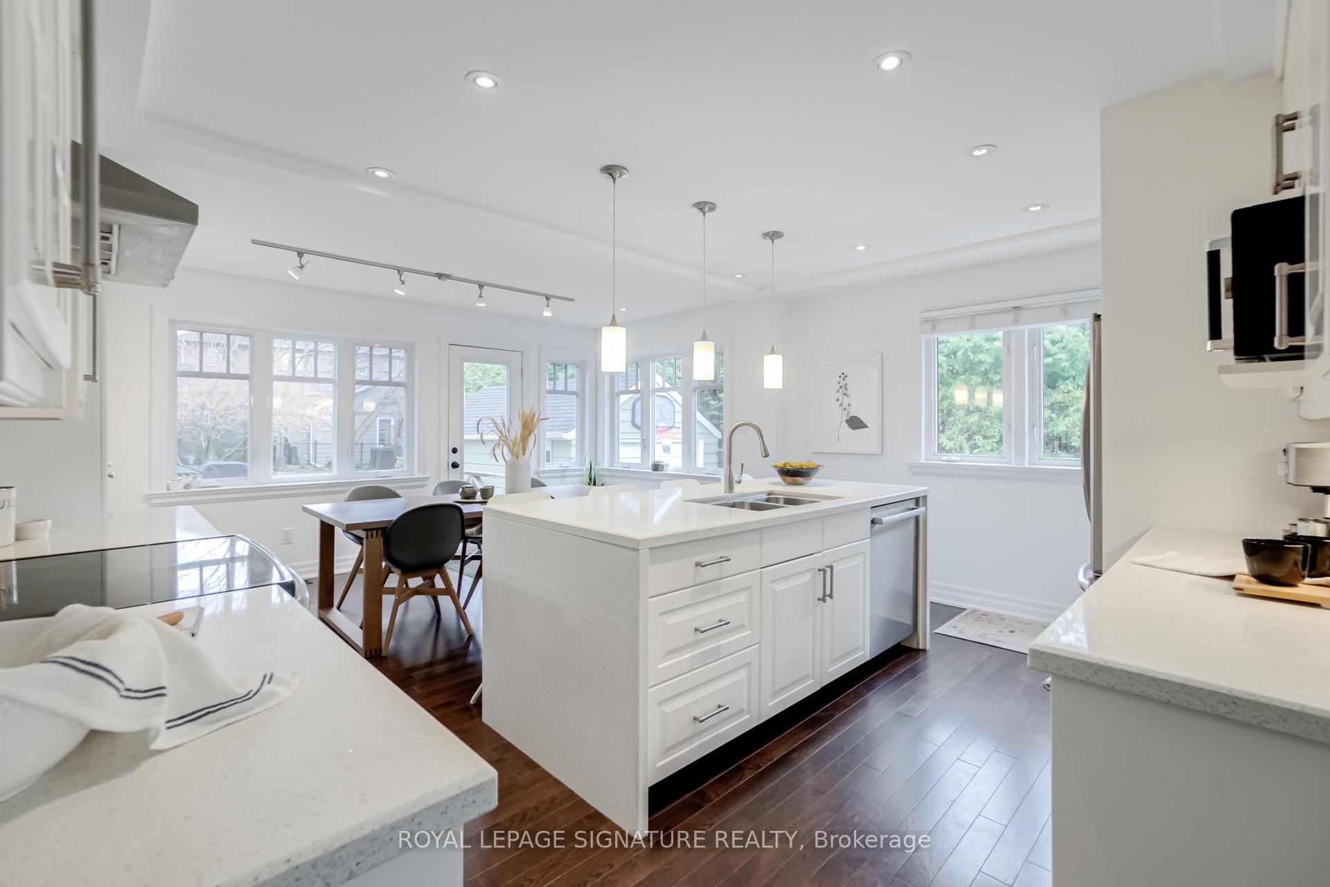 Photo 9 of 129 Wells Street, Aurora, Aurora Village — HOMEH