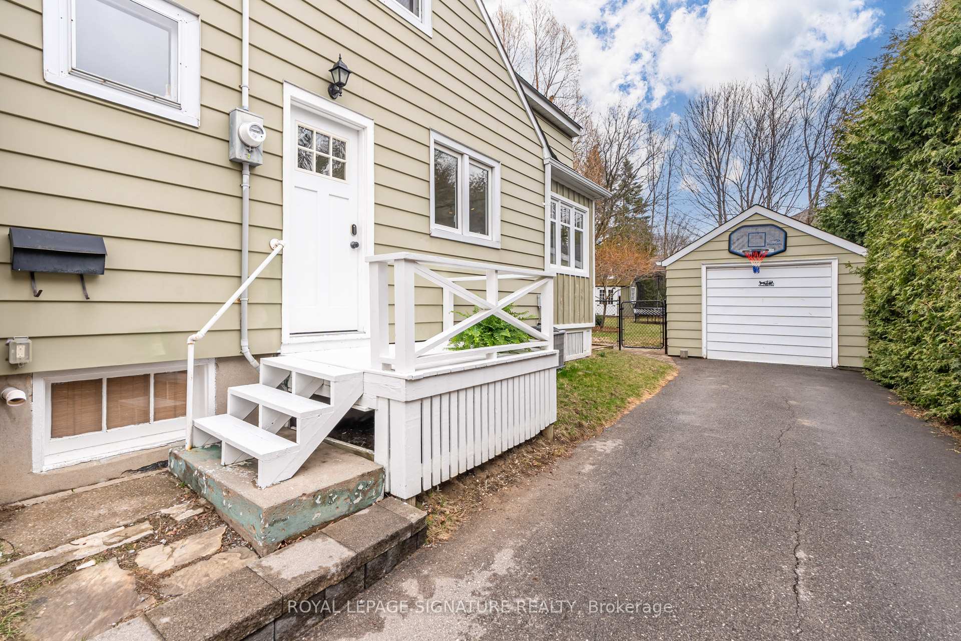 Photo 38 of 129 Wells Street, Aurora, Aurora Village — HOMEH