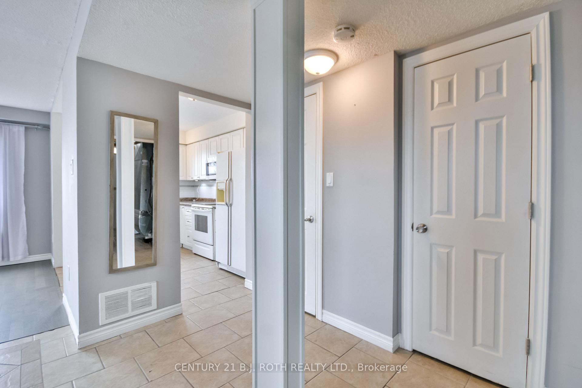 Photo 11 of 247 Letitia Street, Barrie, Letitia Heights — HOMEH