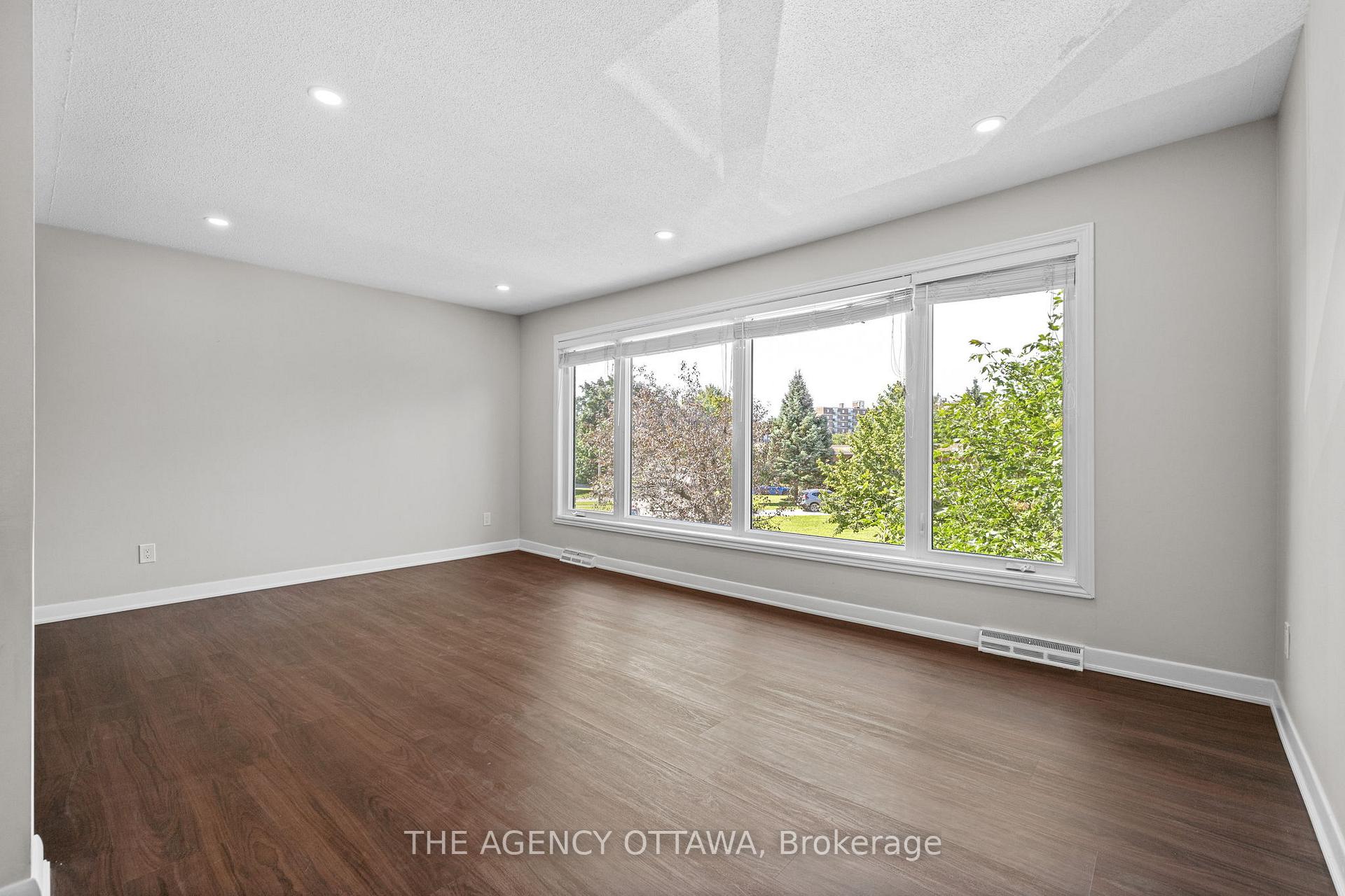 Photo 7 of Unit 2, 2187 Plesser Street, Ottawa, Elmvale Acres/Urbandale — HOMEH
