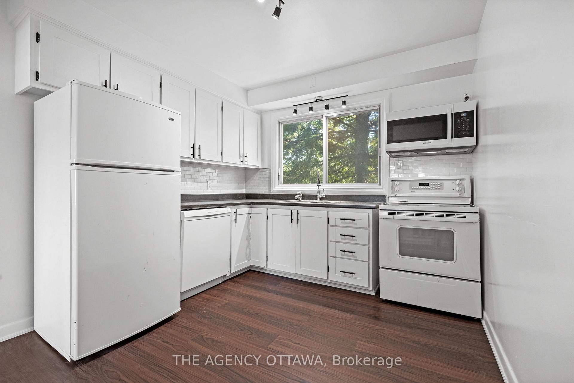 Photo 19 of Unit 2, 2187 Plesser Street, Ottawa, Elmvale Acres/Urbandale — HOMEH