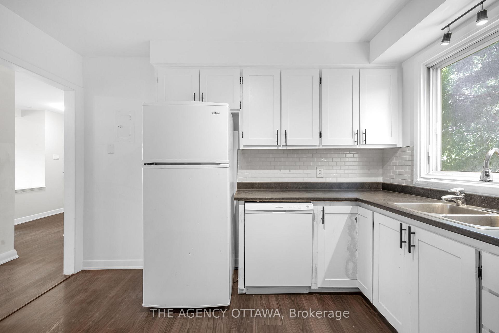 Photo 15 of Unit 2, 2187 Plesser Street, Ottawa, Elmvale Acres/Urbandale — HOMEH
