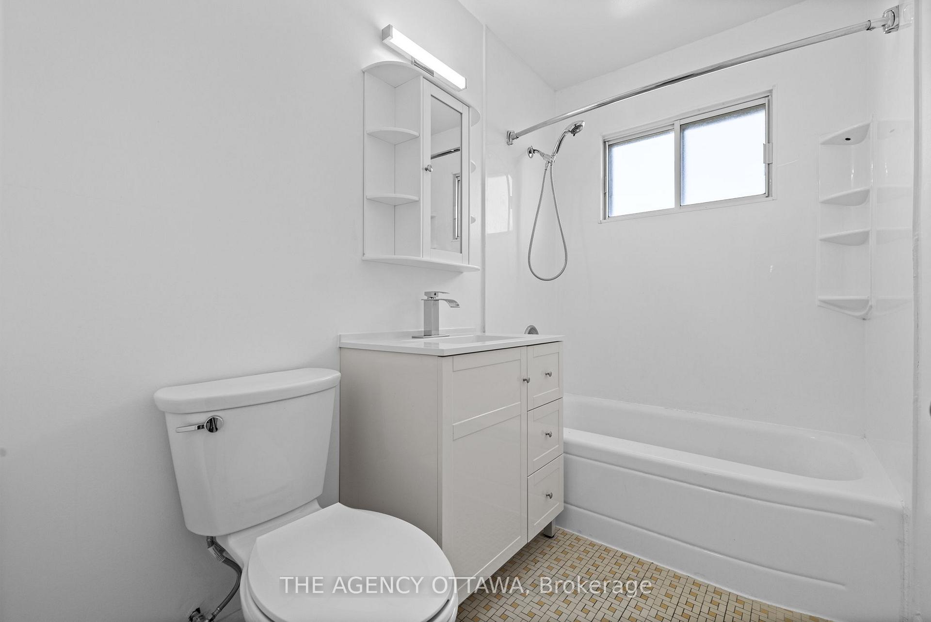 Photo 23 of Unit 2, 2187 Plesser Street, Ottawa, Elmvale Acres/Urbandale — HOMEH