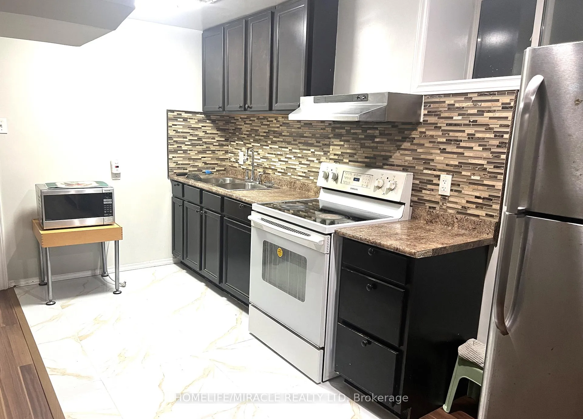 Photo 2 of Unit BSMT, 87 Mosley Crescent, Brampton, Fletcher's West — HOMEH