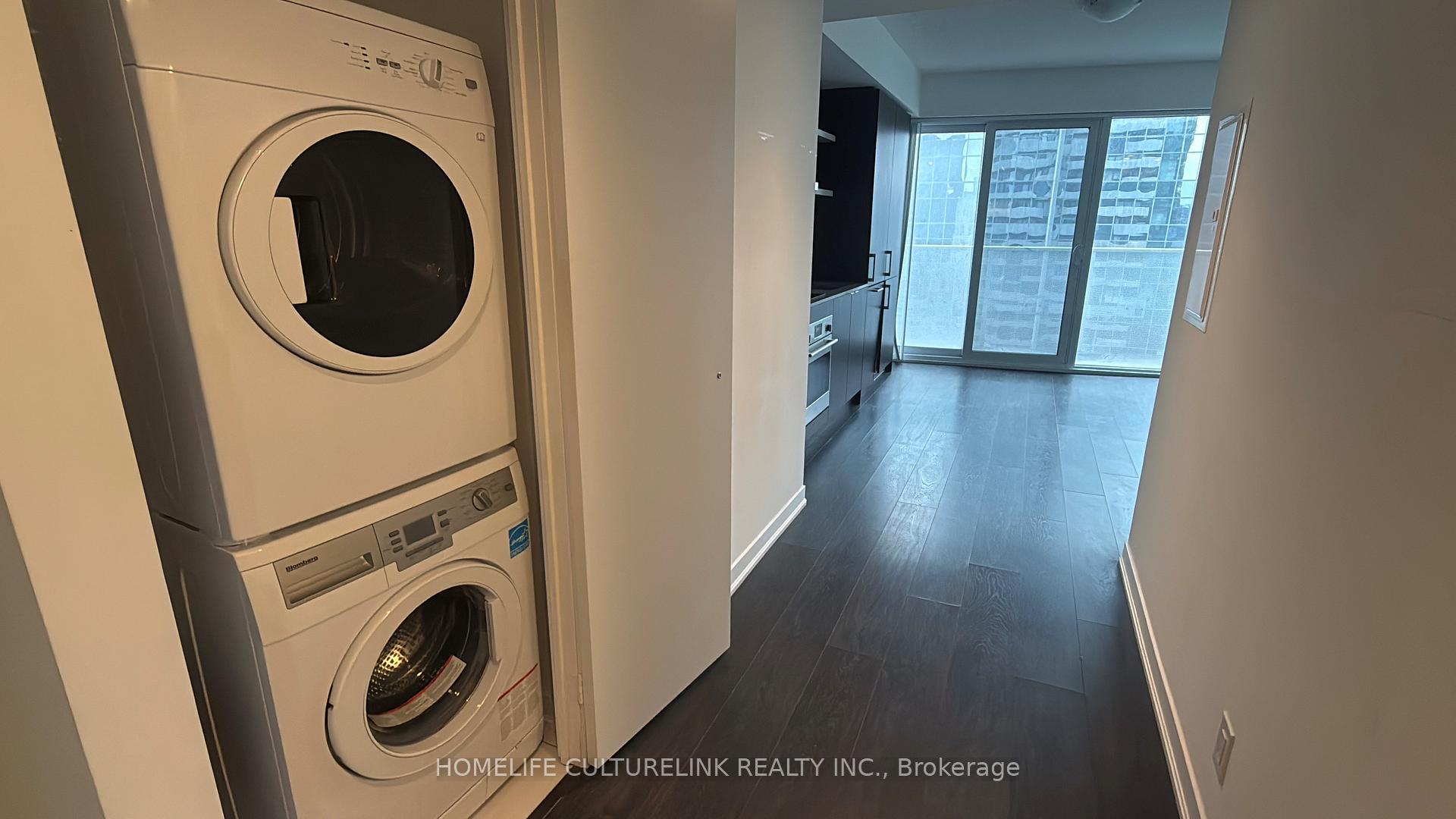 Photo 3 of Unit 3208, 100 Harbour Street, Toronto, Waterfront Communities — HOMEH