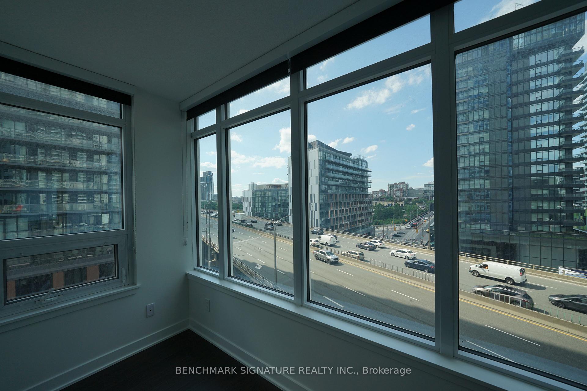 Photo 3 of Unit 903, 19 Bathurst Street, Toronto, Waterfront Communities — HOMEH