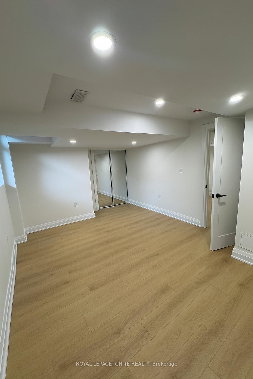 Photo 2 of Unit Lower, 50 Mill Lane, Clarington, Bowmanville — HOMEH