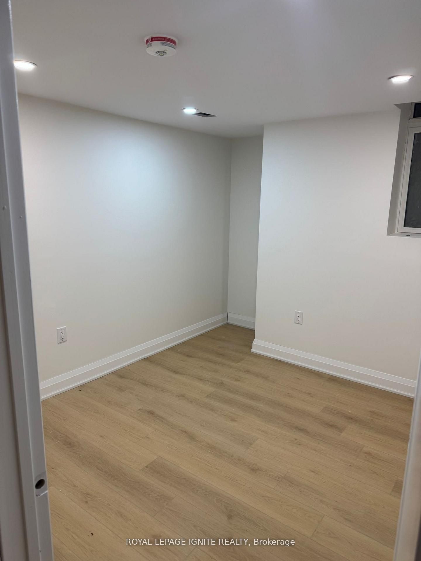 Photo 11 of Unit Lower, 50 Mill Lane, Clarington, Bowmanville — HOMEH