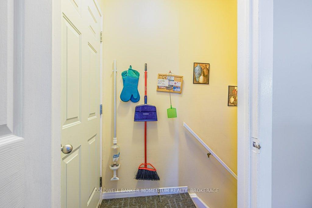Photo 4 of Unit B, 12 Stanmary Drive, St. Catharines, Fairview — HOMEH