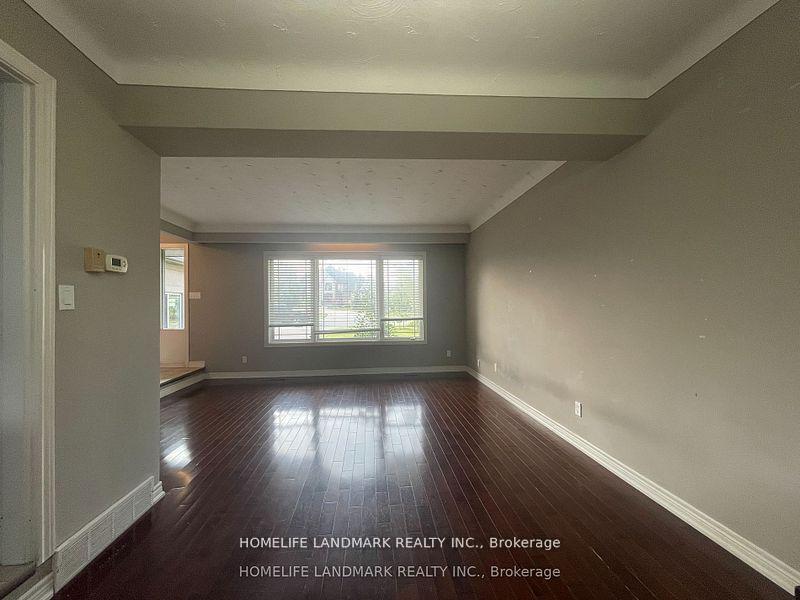 Photo 3 of 198 St.Davids Road, St. Catharines, Burleigh Hill — HOMEH