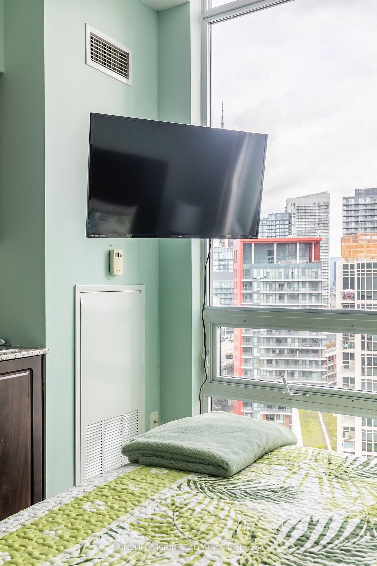 Photo 7 of Unit 1664, 209 Fort York Boulevard, Toronto, Waterfront Communities — HOMEH