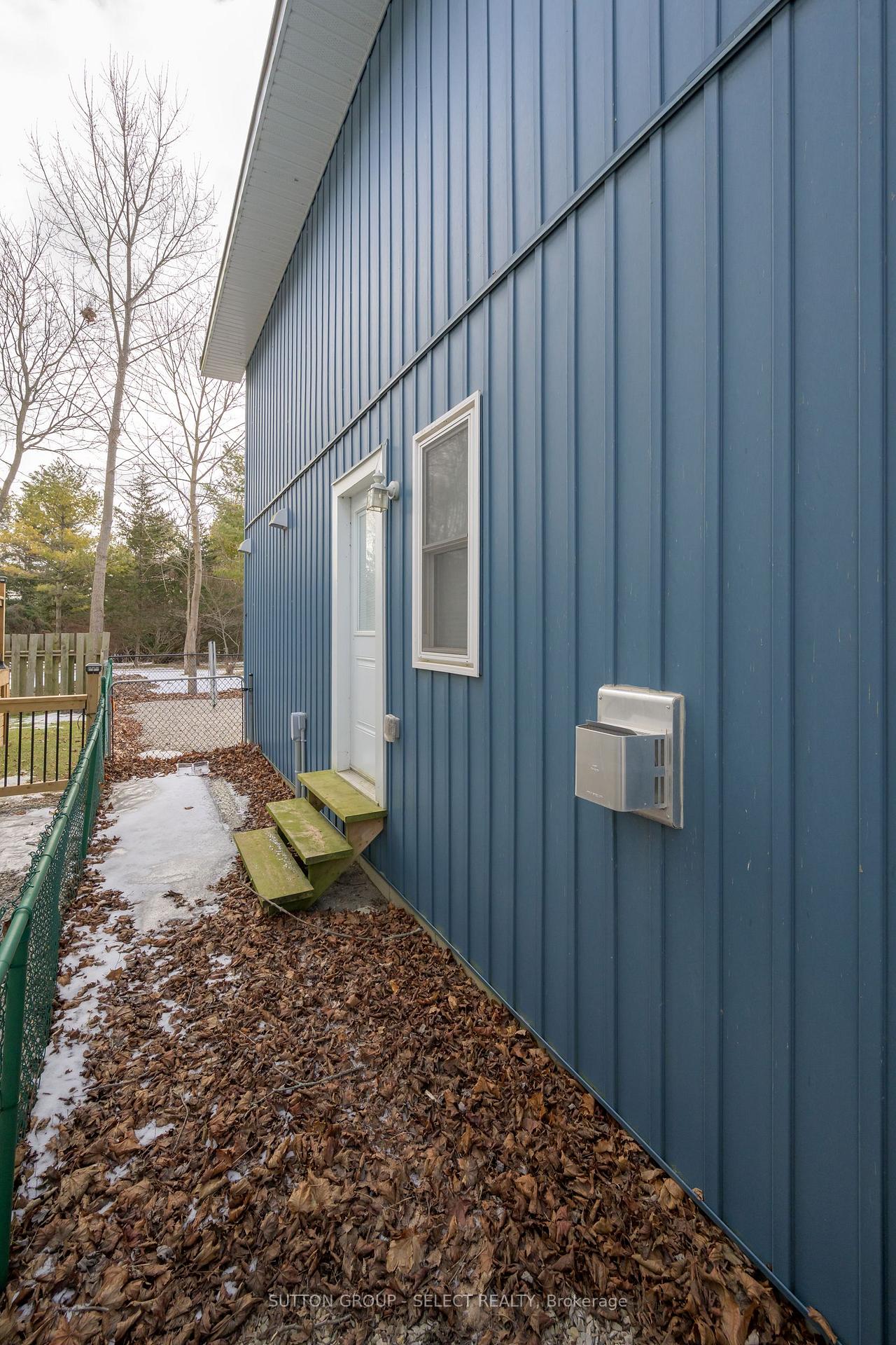 Photo 6 of 387 Stanley Pk Drive, Central Elgin, Rural Central Elgin — HOMEH