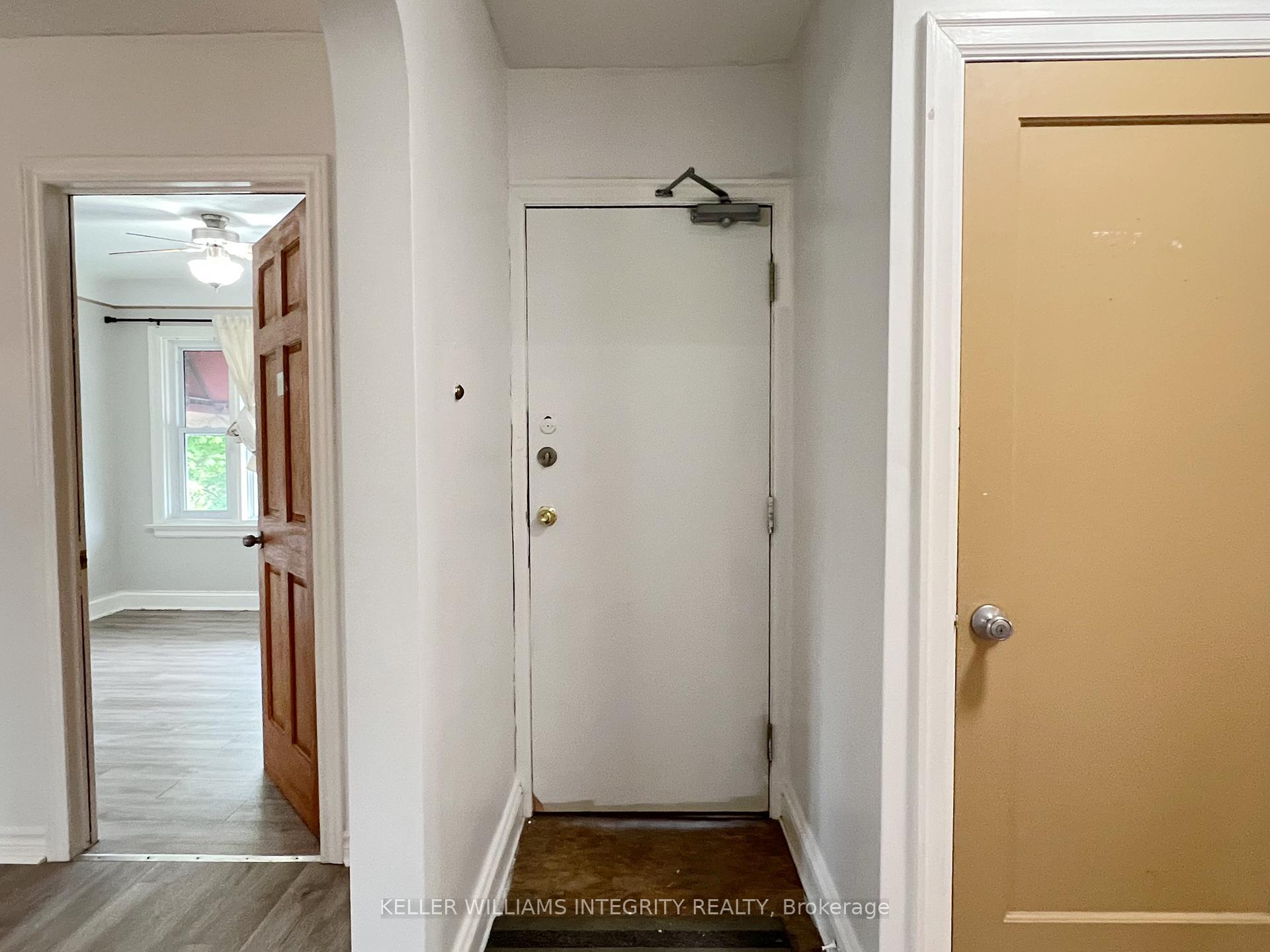 Photo 2 of Unit 3, 831 Bronson Avenue, Ottawa, Glebe — HOMEH