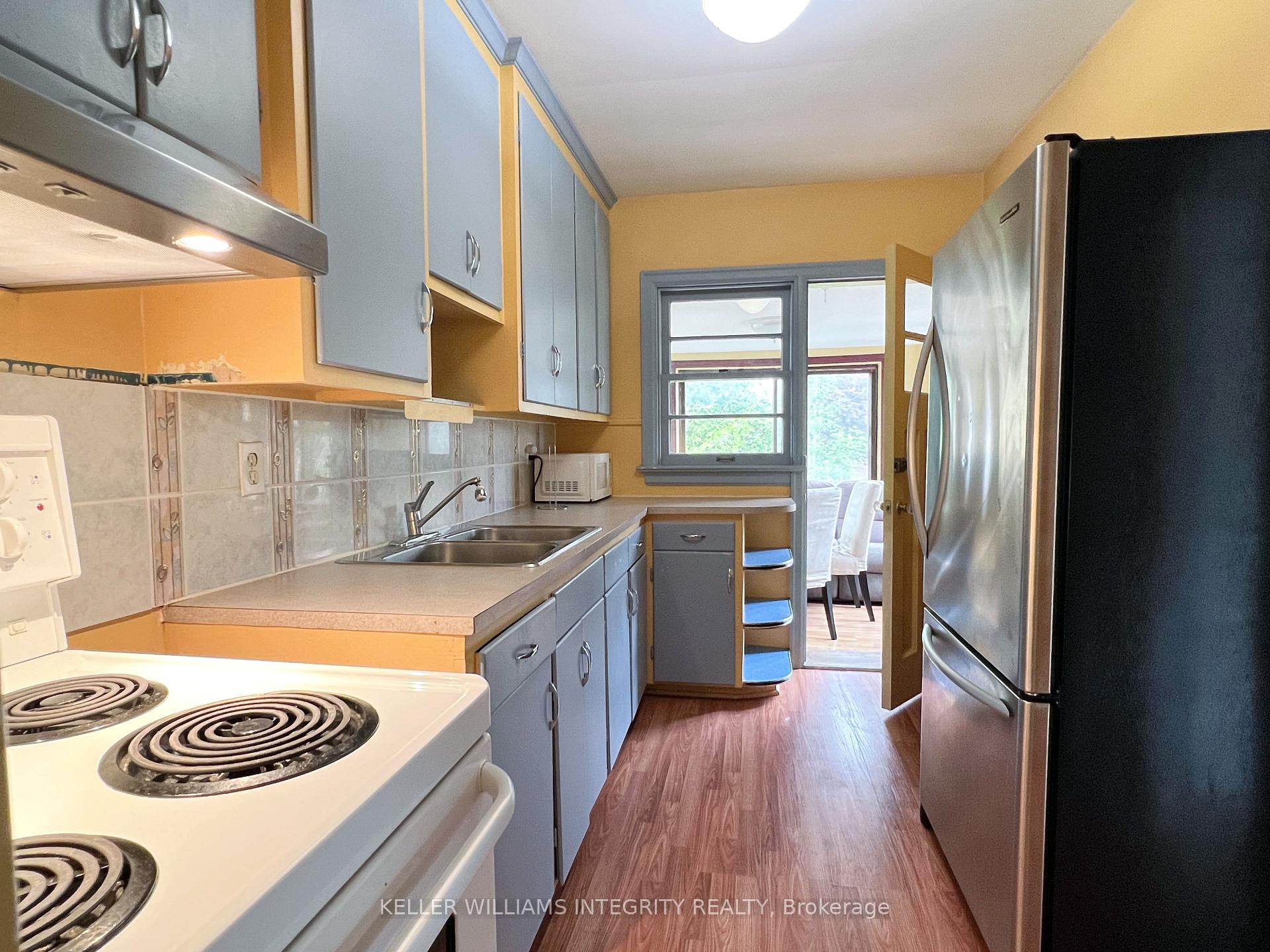 Photo 4 of Unit 3, 831 Bronson Avenue, Ottawa, Glebe — HOMEH