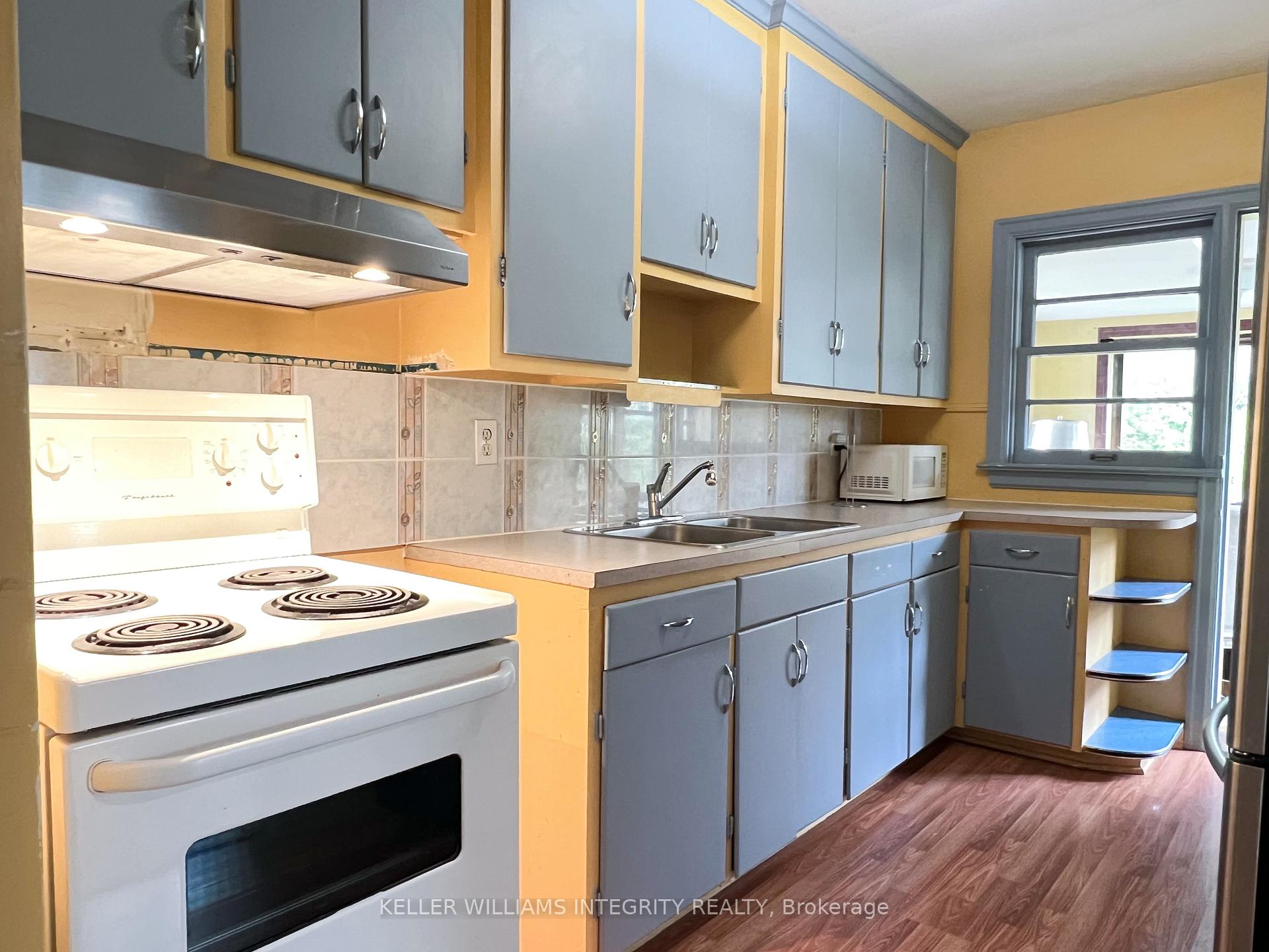 Photo 5 of Unit 3, 831 Bronson Avenue, Ottawa, Glebe — HOMEH