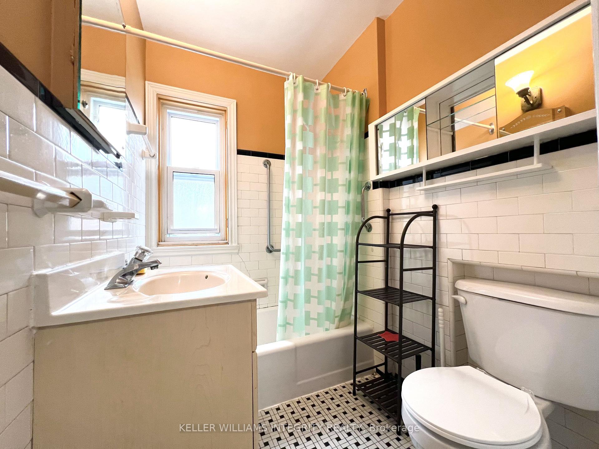 Photo 14 of Unit 3, 831 Bronson Avenue, Ottawa, Glebe — HOMEH