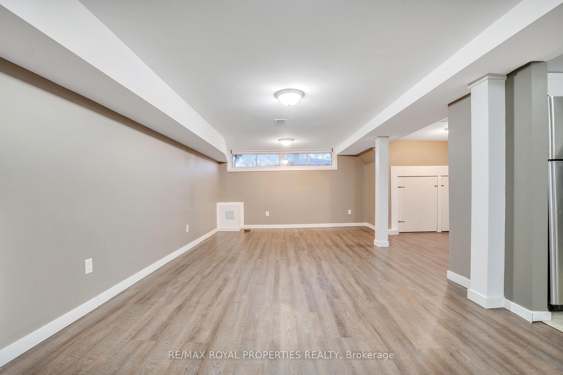 Photo 4 of 94 Tulloch Drive, Ajax, South East — HOMEH