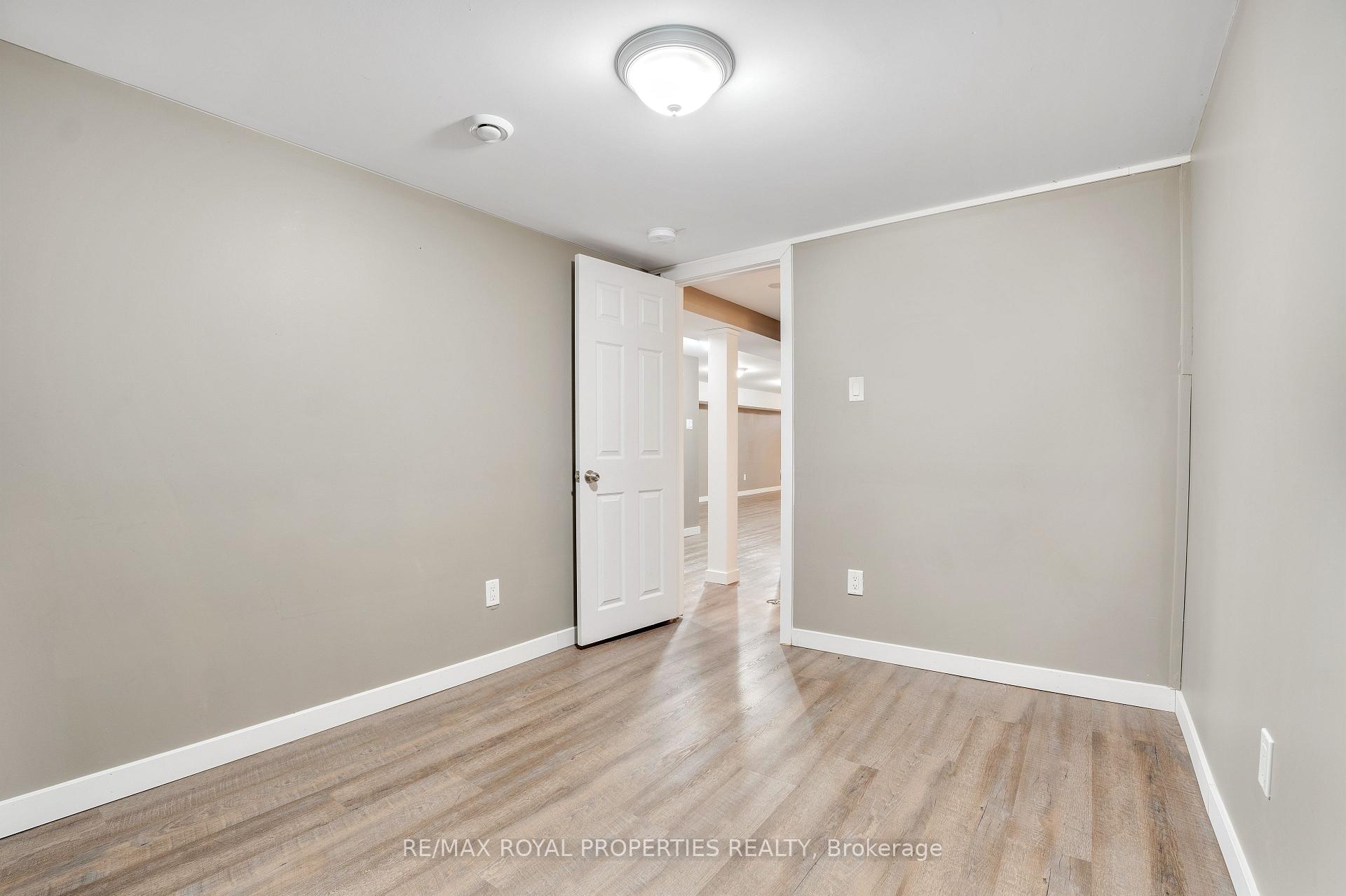 Photo 13 of 94 Tulloch Drive, Ajax, South East — HOMEH