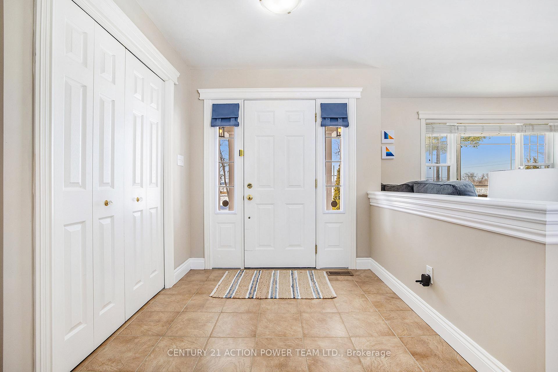 Photo 2 of 450 Big Horn Way W, Ottawa, Kinburn — HOMEH