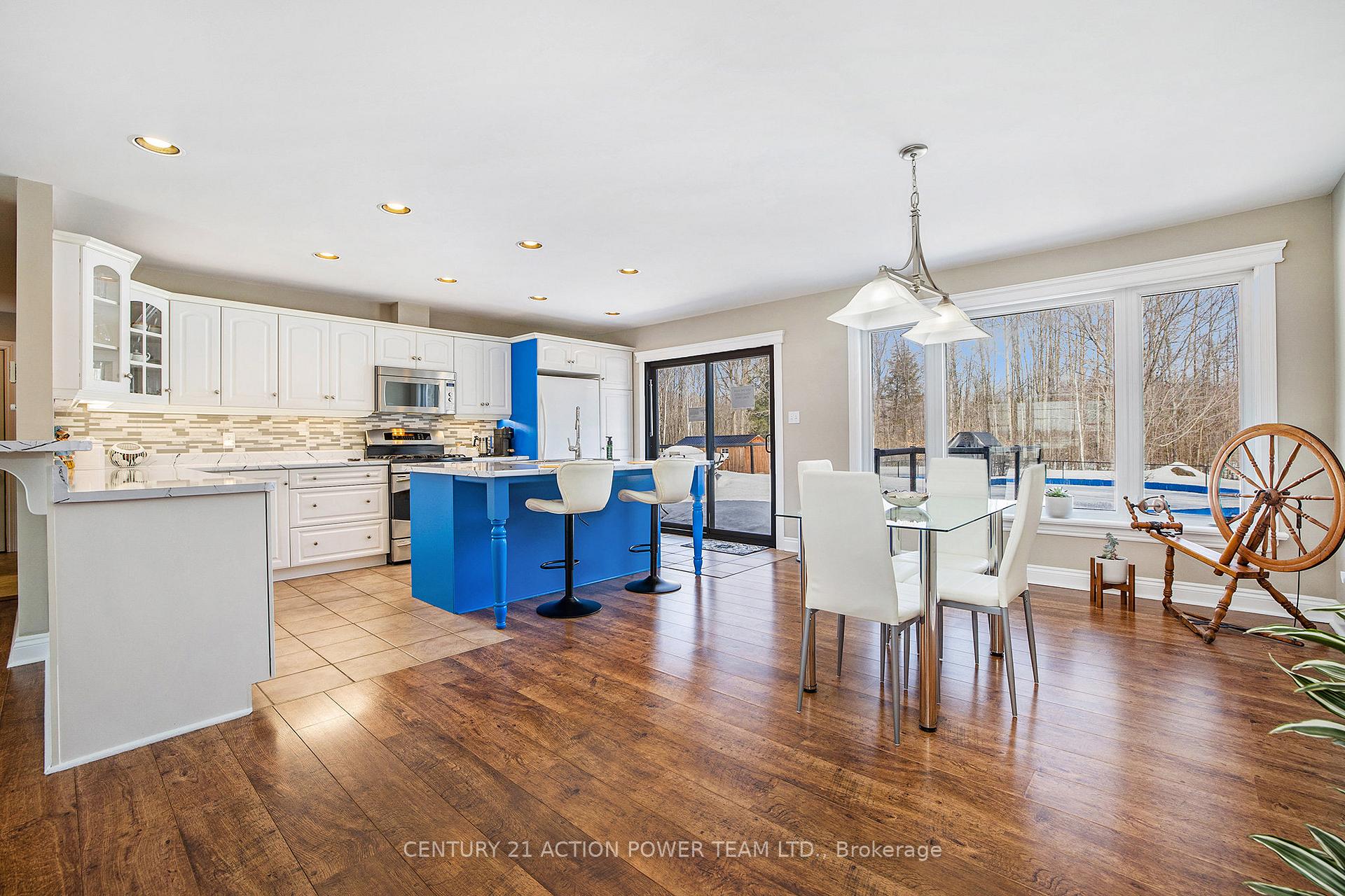 Photo 5 of 450 Big Horn Way W, Ottawa, Kinburn — HOMEH