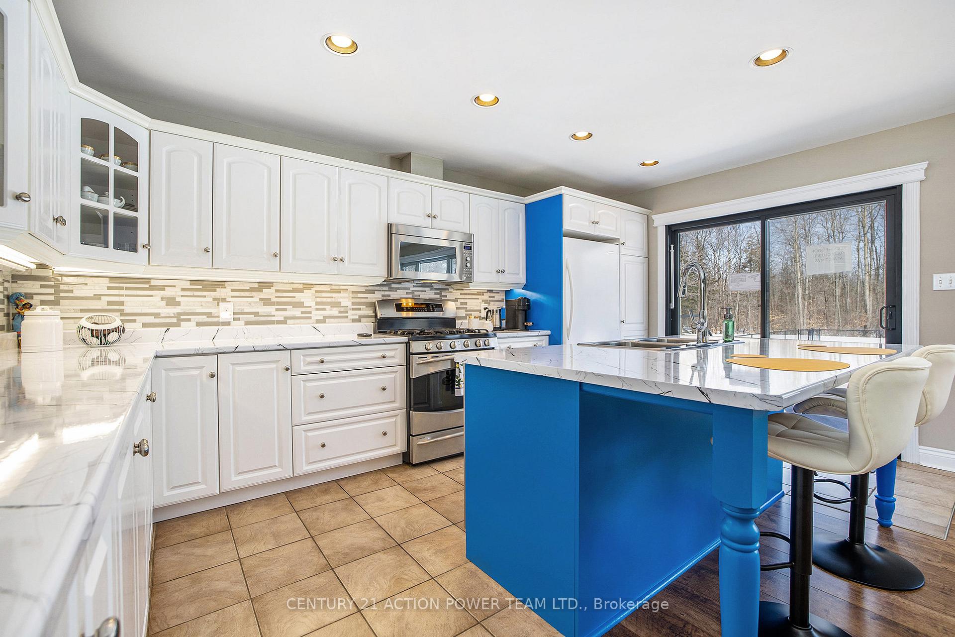 Photo 9 of 450 Big Horn Way W, Ottawa, Kinburn — HOMEH
