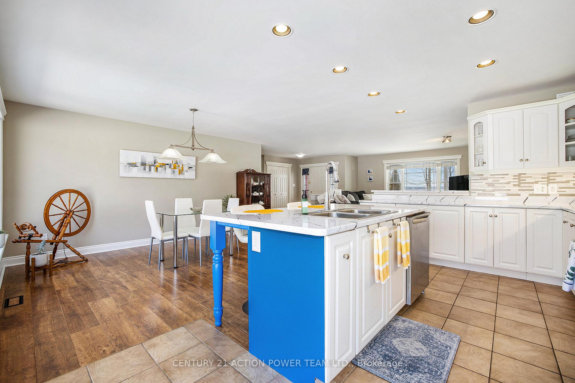 Photo 13 of 450 Big Horn Way W, Ottawa, Kinburn — HOMEH