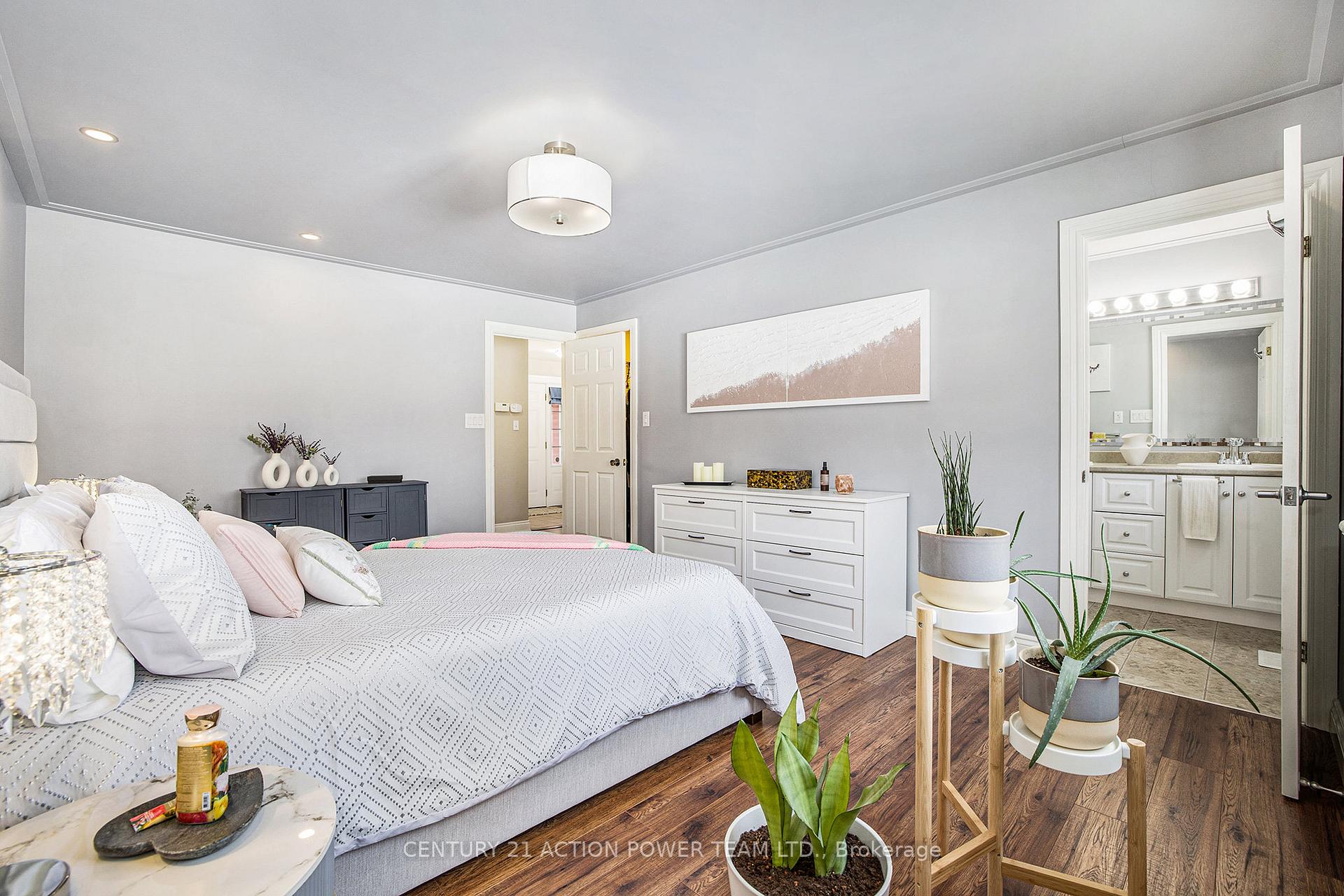 Photo 18 of 450 Big Horn Way W, Ottawa, Kinburn — HOMEH