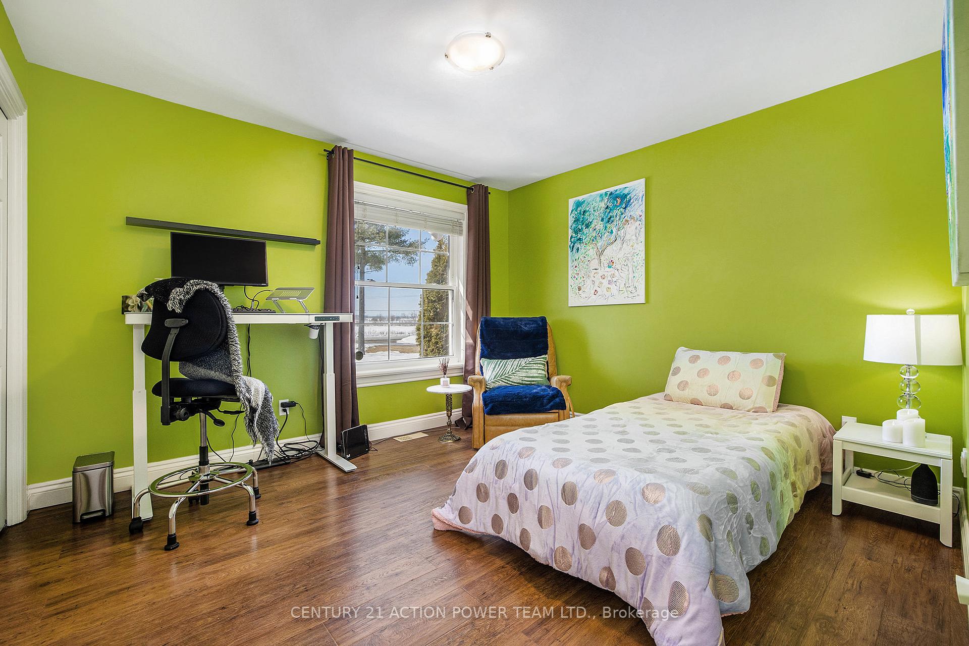 Photo 17 of 450 Big Horn Way W, Ottawa, Kinburn — HOMEH