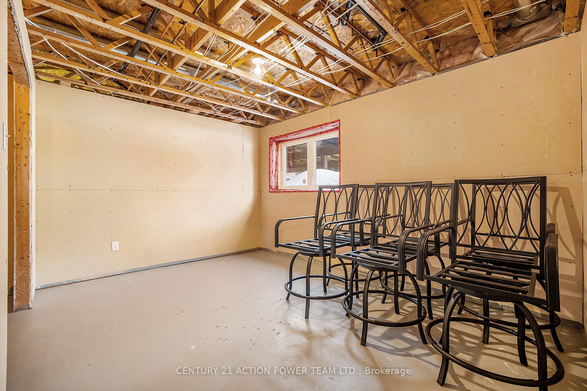Photo 22 of 450 Big Horn Way W, Ottawa, Kinburn — HOMEH