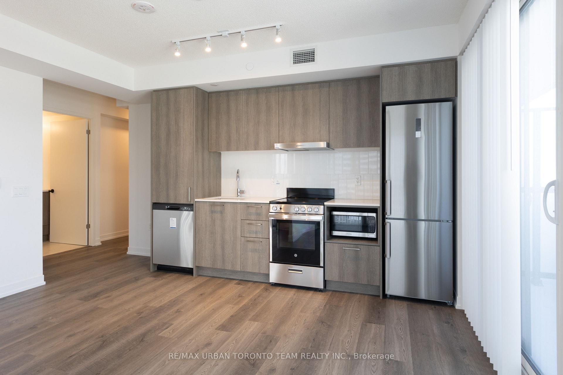 Photo 4 of Unit 1015, 195 Commerce Street, Vaughan, Vaughan Corporate Centre — HOMEH