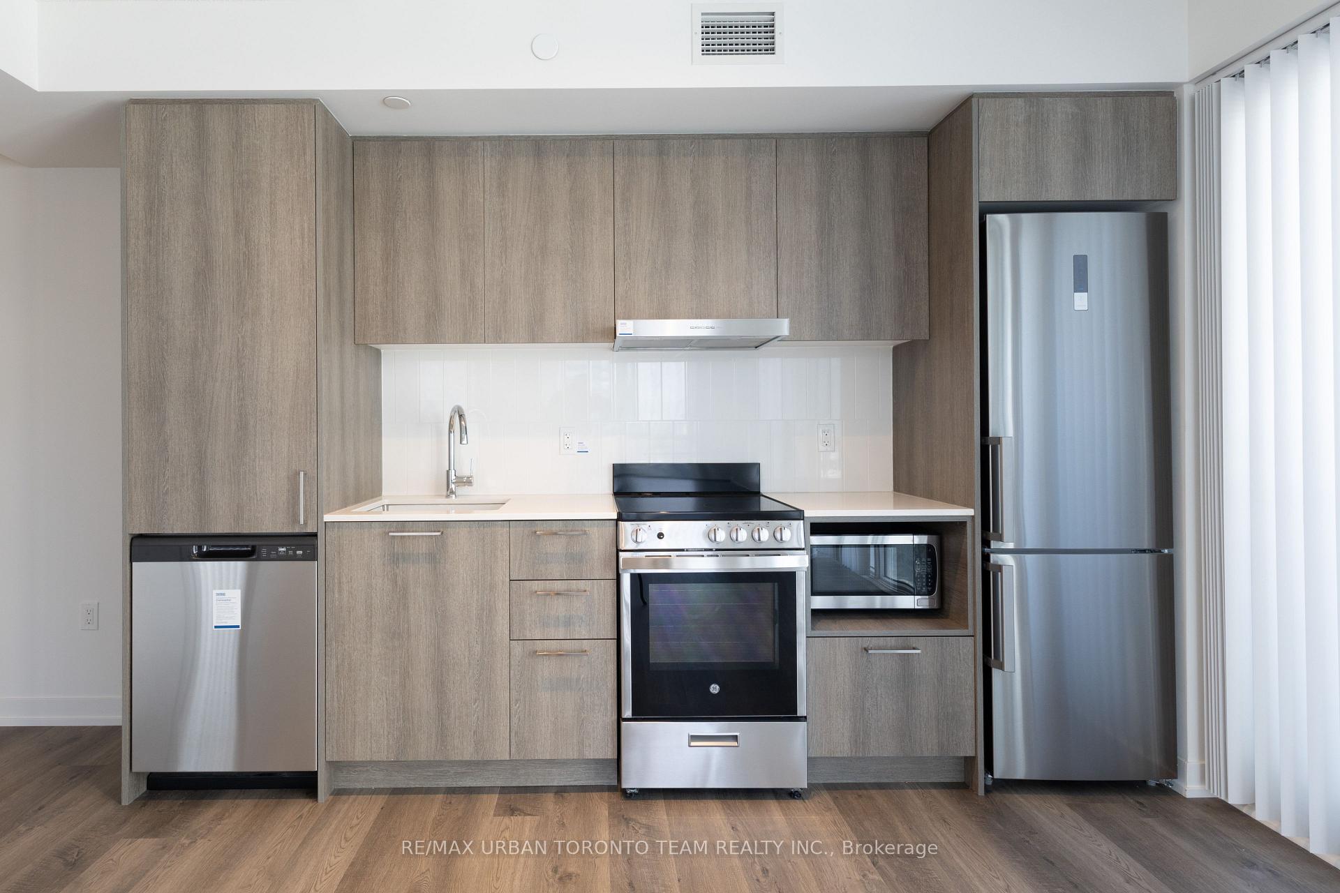 Photo 5 of Unit 1015, 195 Commerce Street, Vaughan, Vaughan Corporate Centre — HOMEH