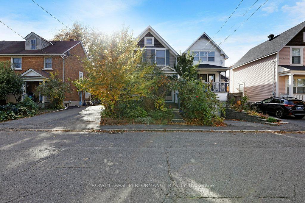 Photo 3 of 32 Herridge Street, Ottawa, Ottawa East — HOMEH
