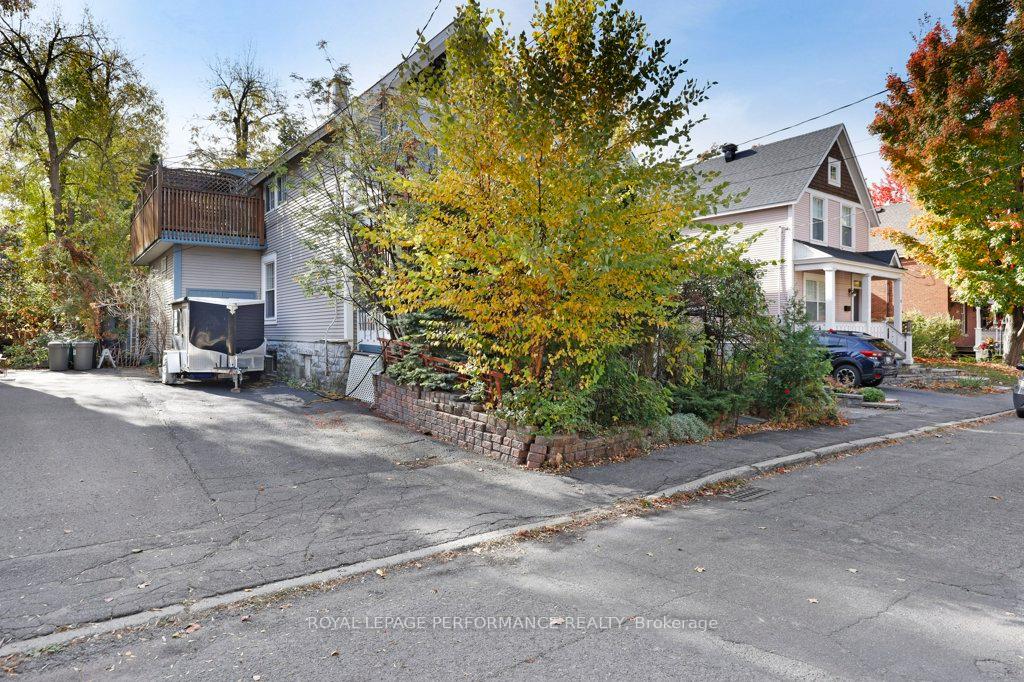 Photo 4 of 32 Herridge Street, Ottawa, Ottawa East — HOMEH