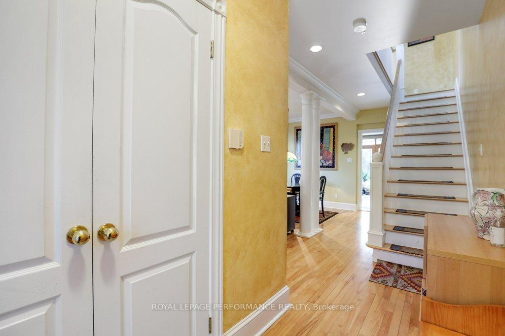 Photo 2 of 32 Herridge Street, Ottawa, Ottawa East — HOMEH