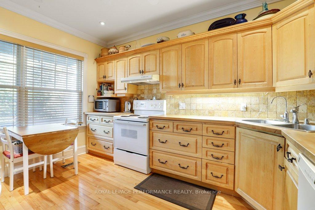Photo 6 of 32 Herridge Street, Ottawa, Ottawa East — HOMEH