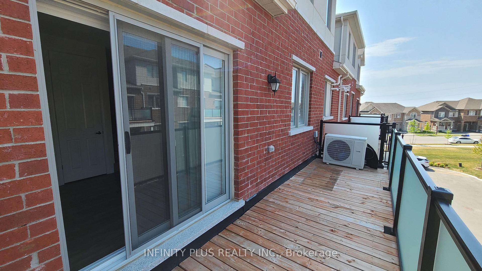 Photo 4 of Unit 707, 1148 Dragonfly Avenue, Pickering, Rural Pickering — HOMEH