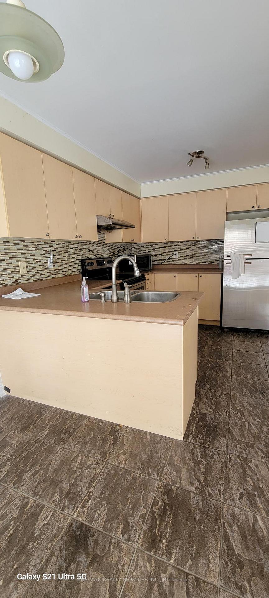 Photo 6 of 50 Florence Drive, Brampton, Fletcher's Meadow — HOMEH
