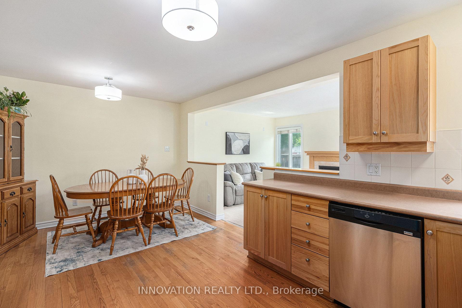 Photo 9 of 47 Alameda Way, Ottawa, Barrhaven - Longfields — HOMEH