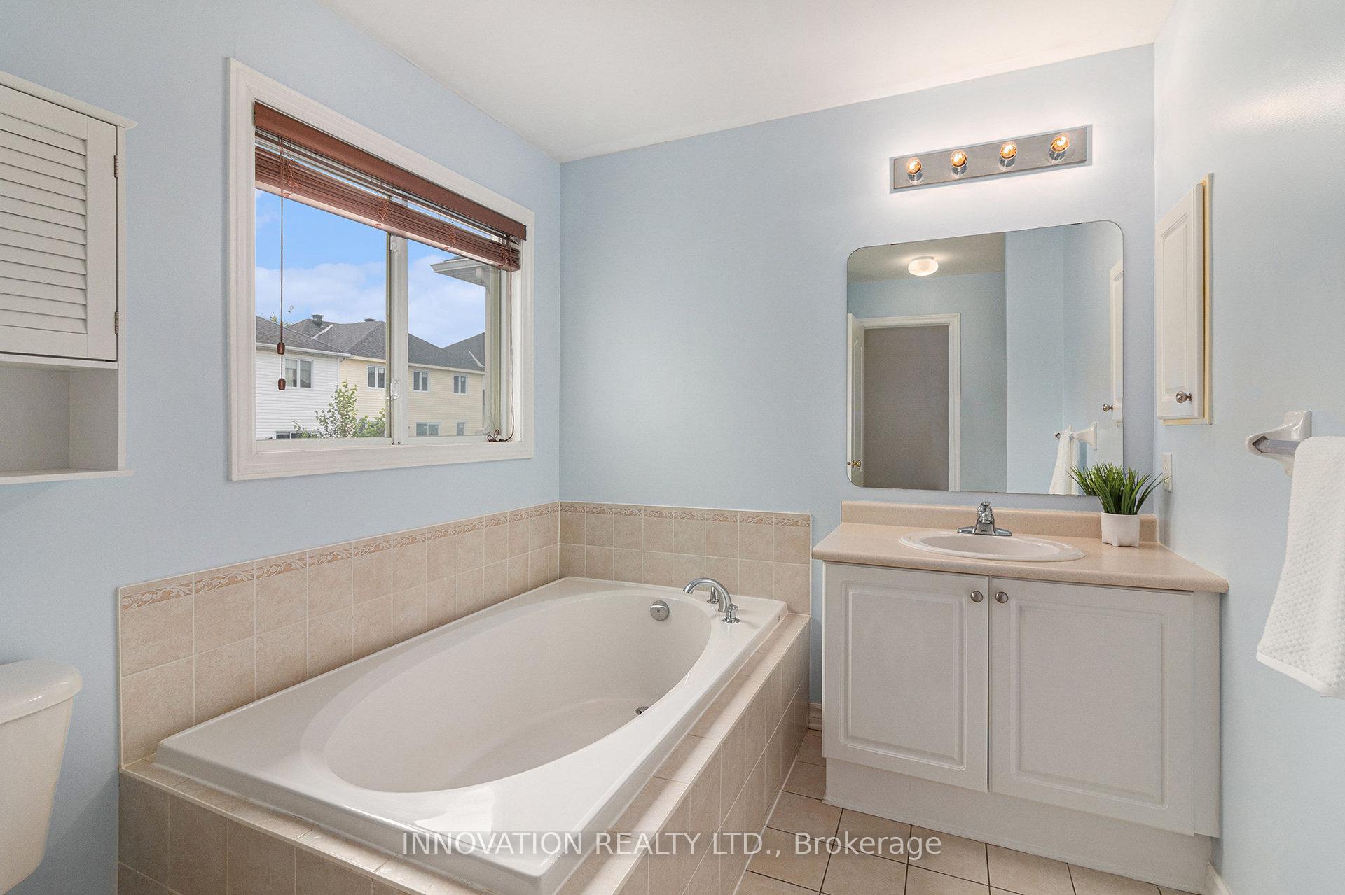 Photo 17 of 47 Alameda Way, Ottawa, Barrhaven - Longfields — HOMEH