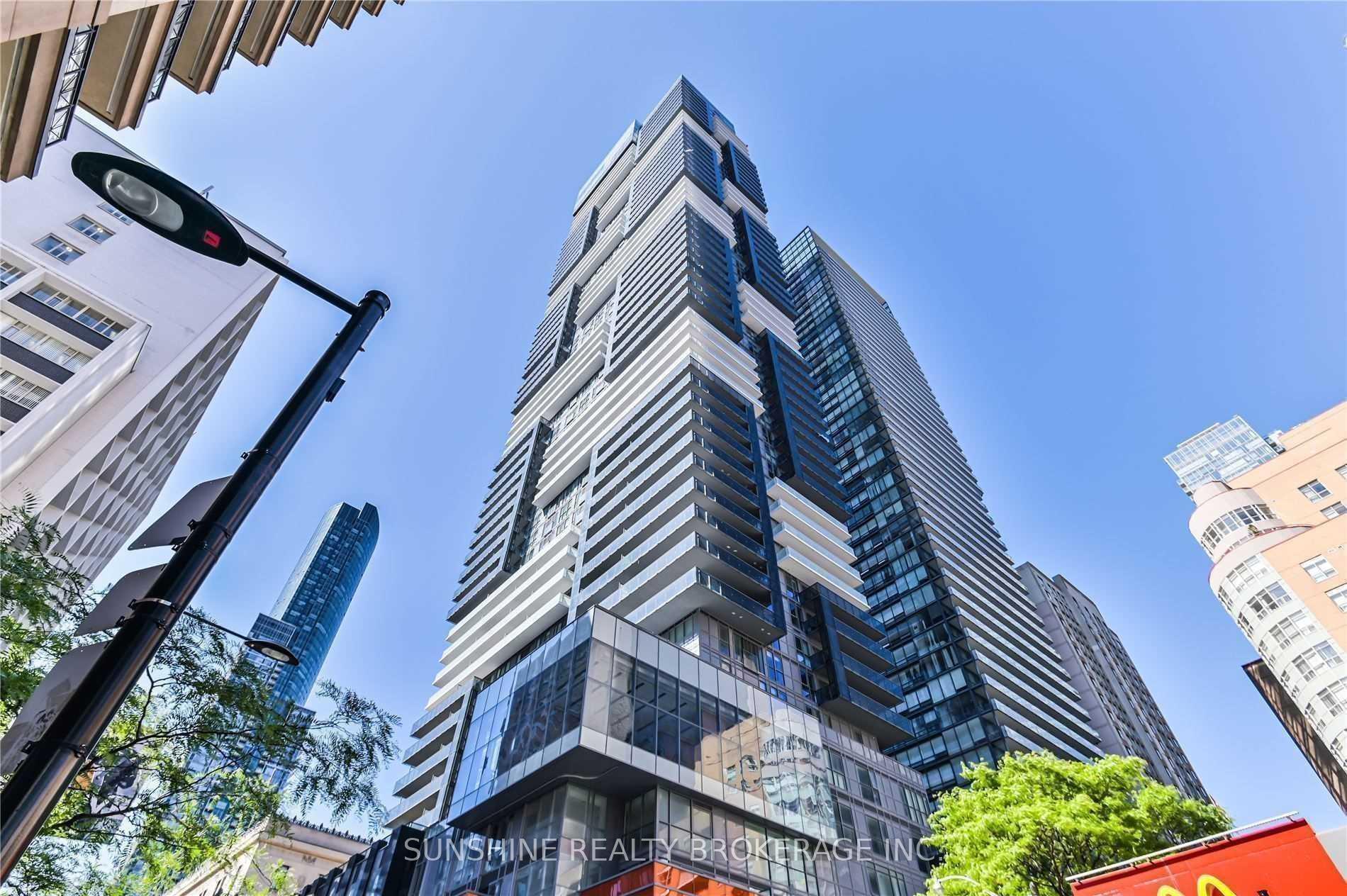Photo 2 of Unit 5702, 7 Grenville Street, Toronto, Bay Street Corridor — HOMEH
